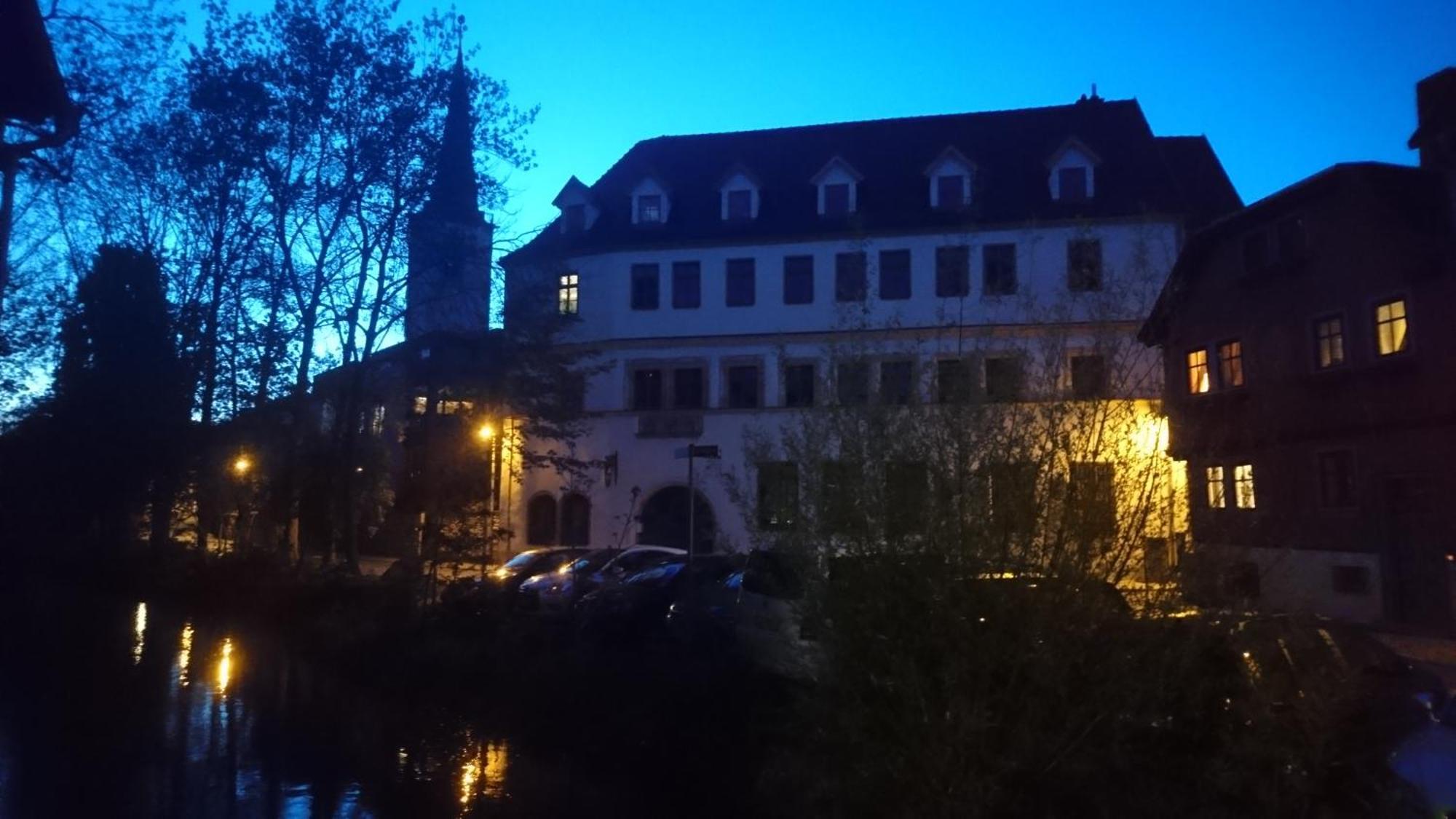 Haus Zum Kleinen Helm Appartement Erfurt Buitenkant foto