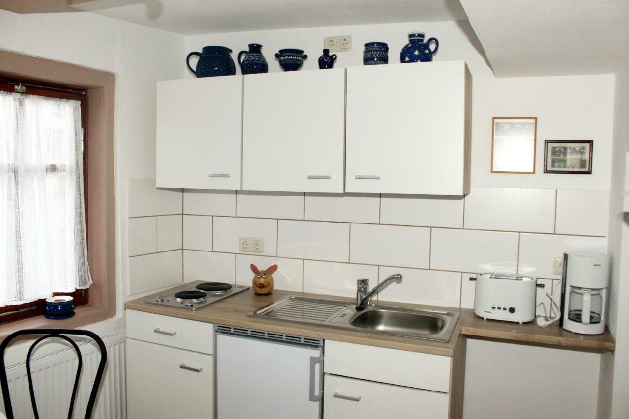 Haus Zum Kleinen Helm Appartement Erfurt Buitenkant foto