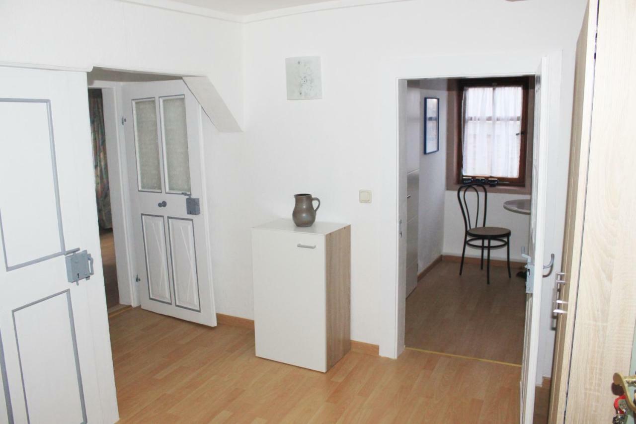 Haus Zum Kleinen Helm Appartement Erfurt Buitenkant foto