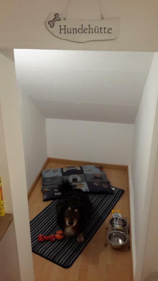 Haus Zum Kleinen Helm Appartement Erfurt Buitenkant foto